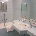 בית הארחה Royal 3*