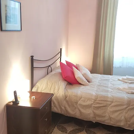 Royal Guest house 3*