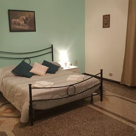 ゲストハウス Royal